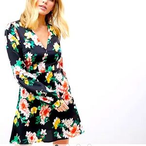CUTE floral mini dress!
